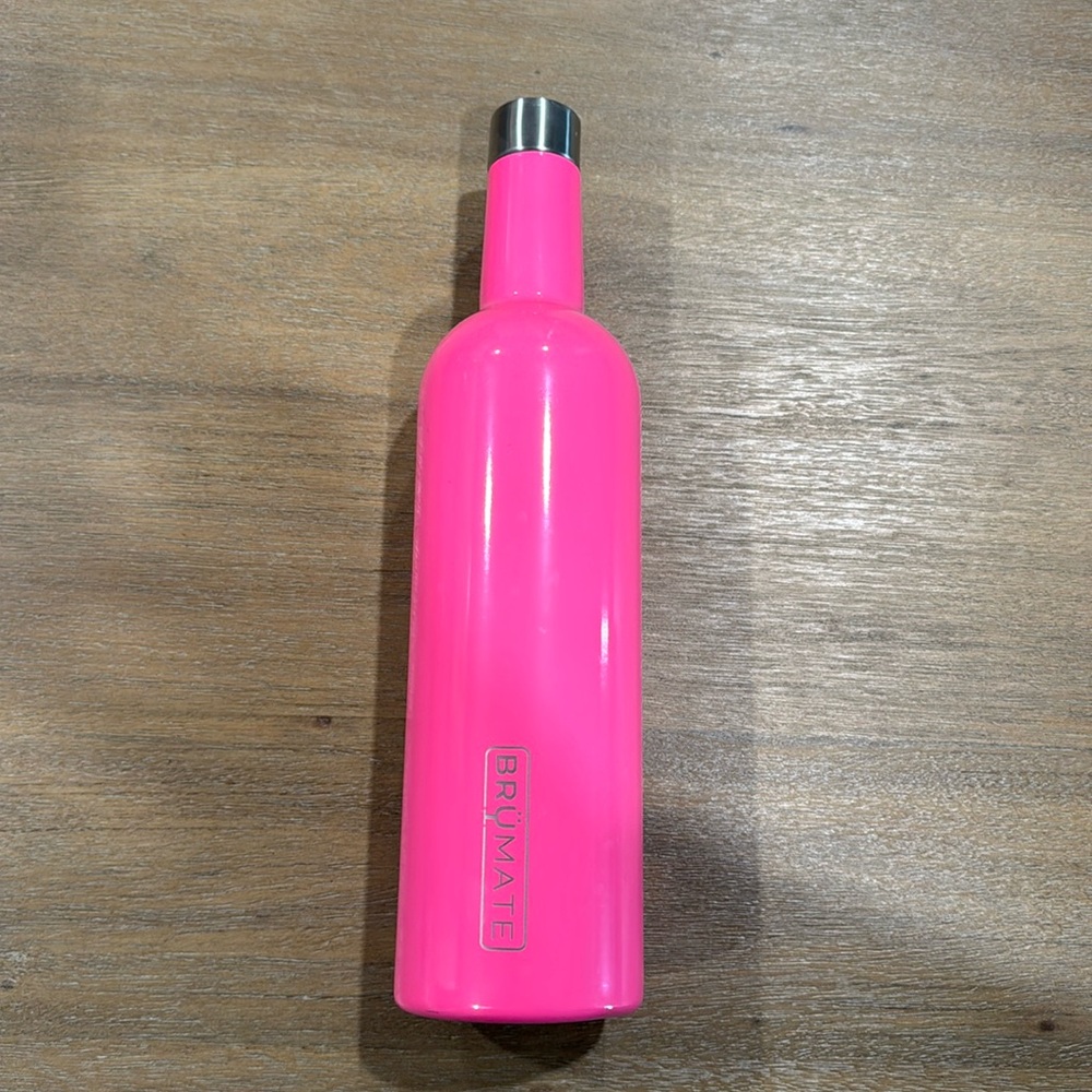 EUC Neon Pink Brumate Steel Winesulator Wine Bottle
